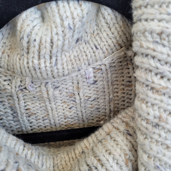 Chunky Knit Turtleneck Sweater - Picture 5 of 6